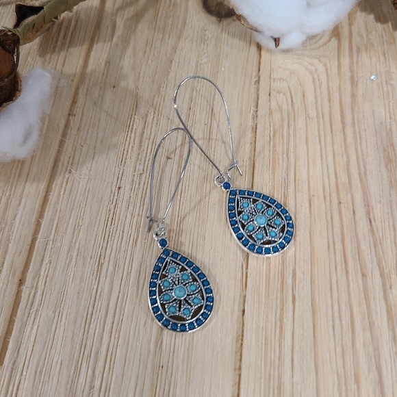 💙💙NEW💙💙BEAUTIFUL!! BOHOMEIAN INK BLUE Dangle Earrings 💙💙 - Picture 12 of 12